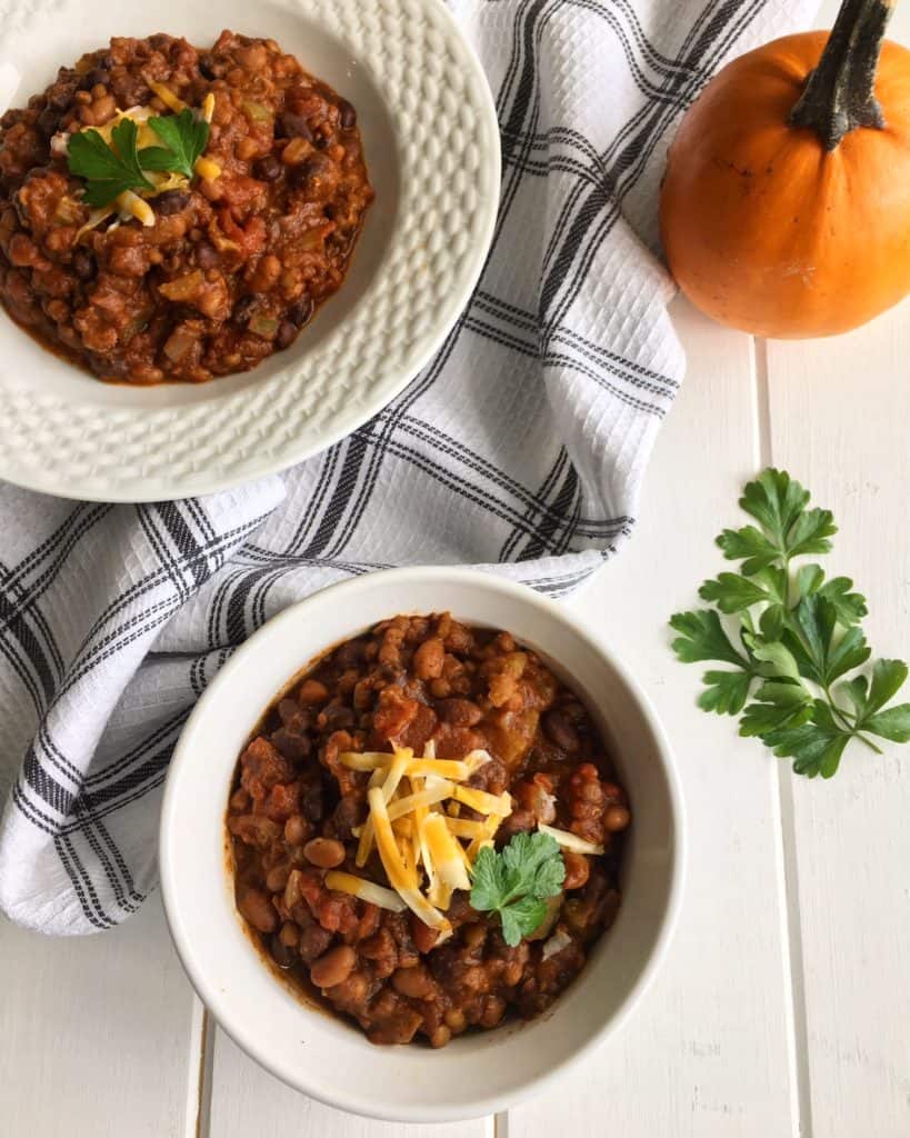 Savoury Pumpkin Chilli {One-Pot & Vegetarian)