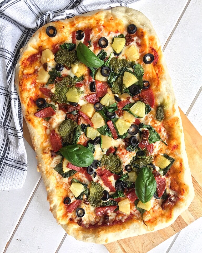 Pineapple Olive & Salami Pizza