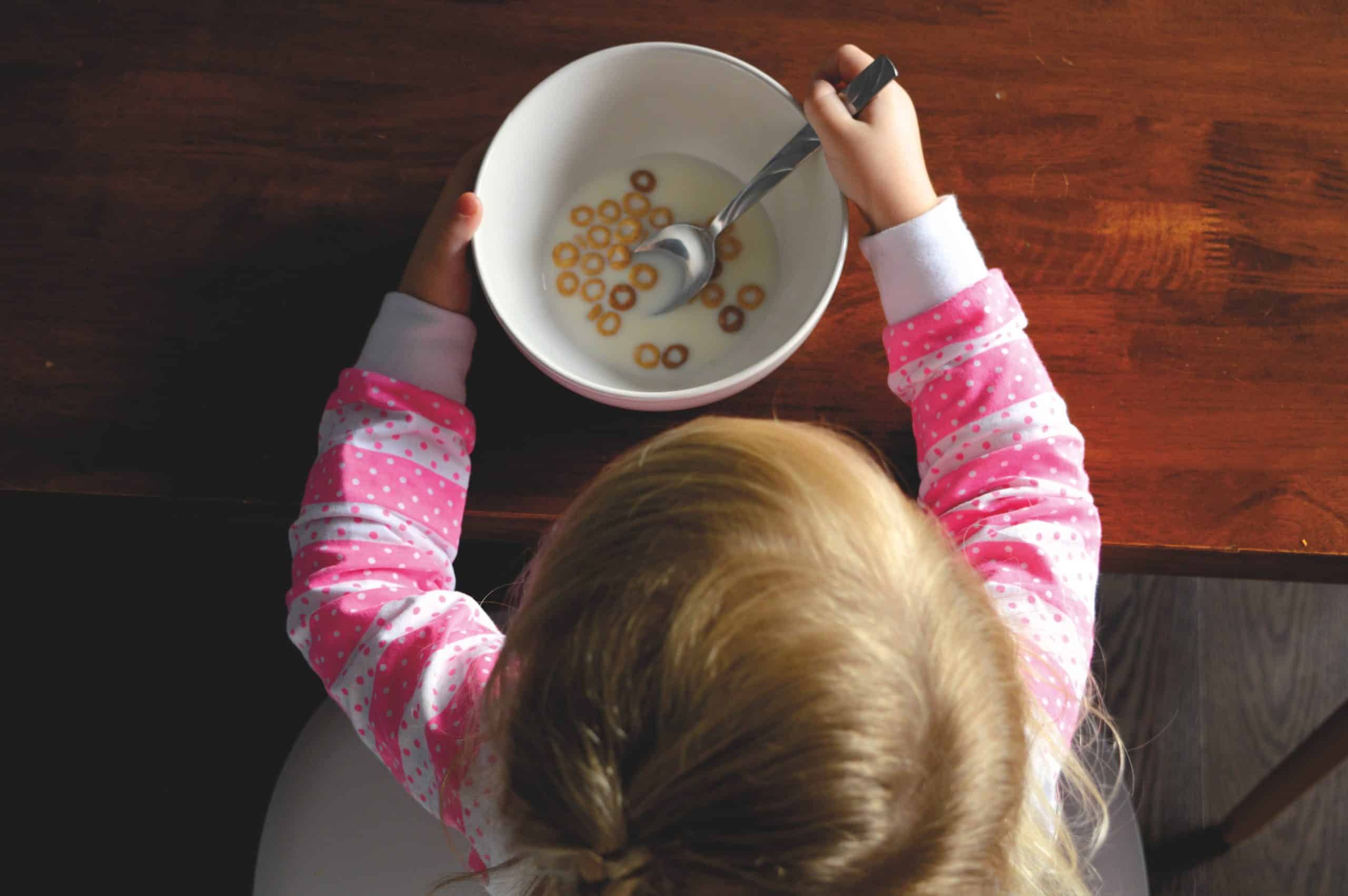 kid eating cereal