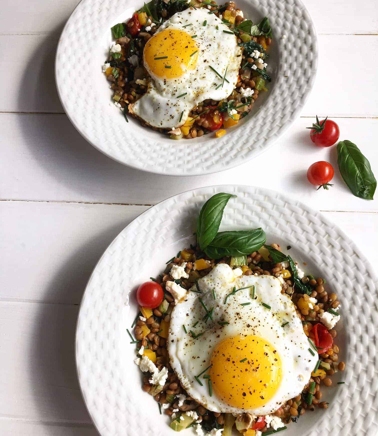 garlicky breakfast lentils with eggs; cheap healthy meals