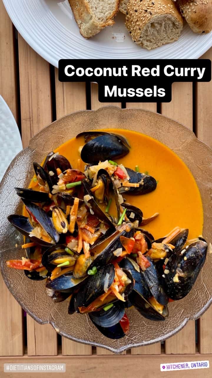 Coconut Red Curry Mussels 