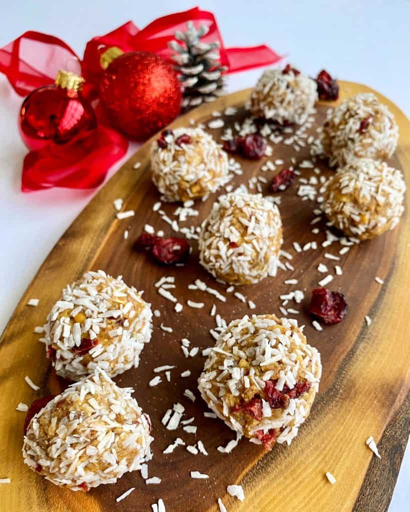 Snowy Peanut Butter & Flax Energy Balls