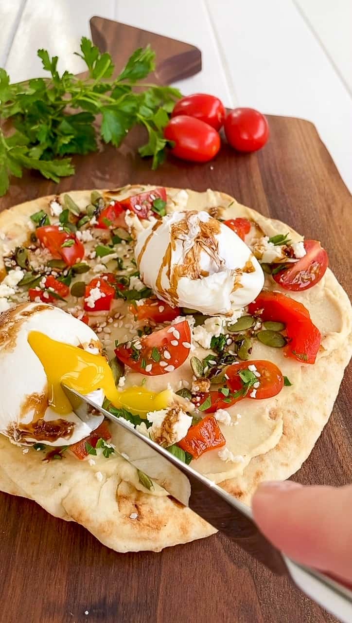 mediterranean flatbread with poached egg