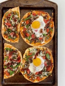 Veggie and Egg Flatbreads - one pan meal 