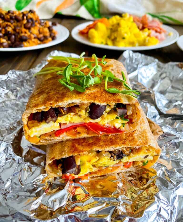 Healthy Breakfast Burritos {Make-Ahead}