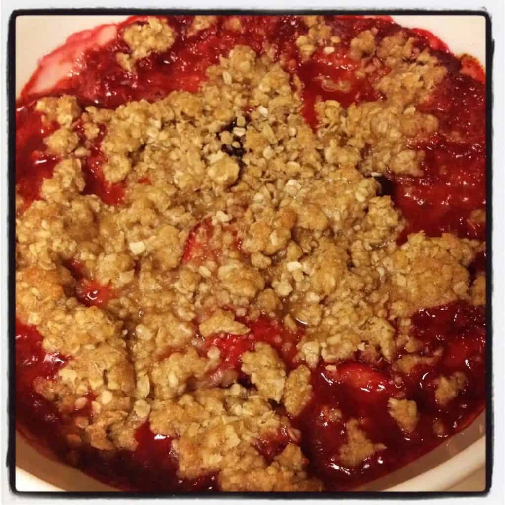 warm strawberry blackberry crumble