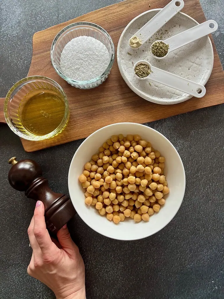 Mediterranean Roasted Chickpeas ingredients