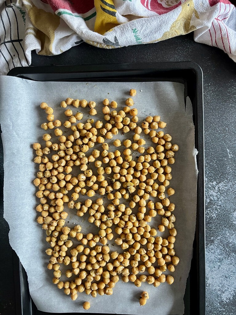 Mediterranean Roasted Chickpeas