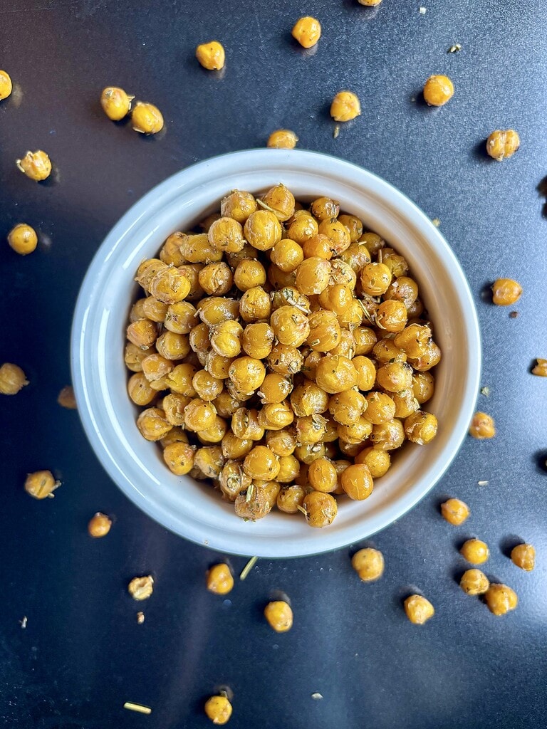 Mediterranean Roasted Chickpeas