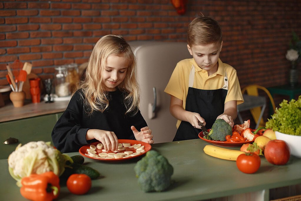kids cooking - kids eat fruits and vegetables